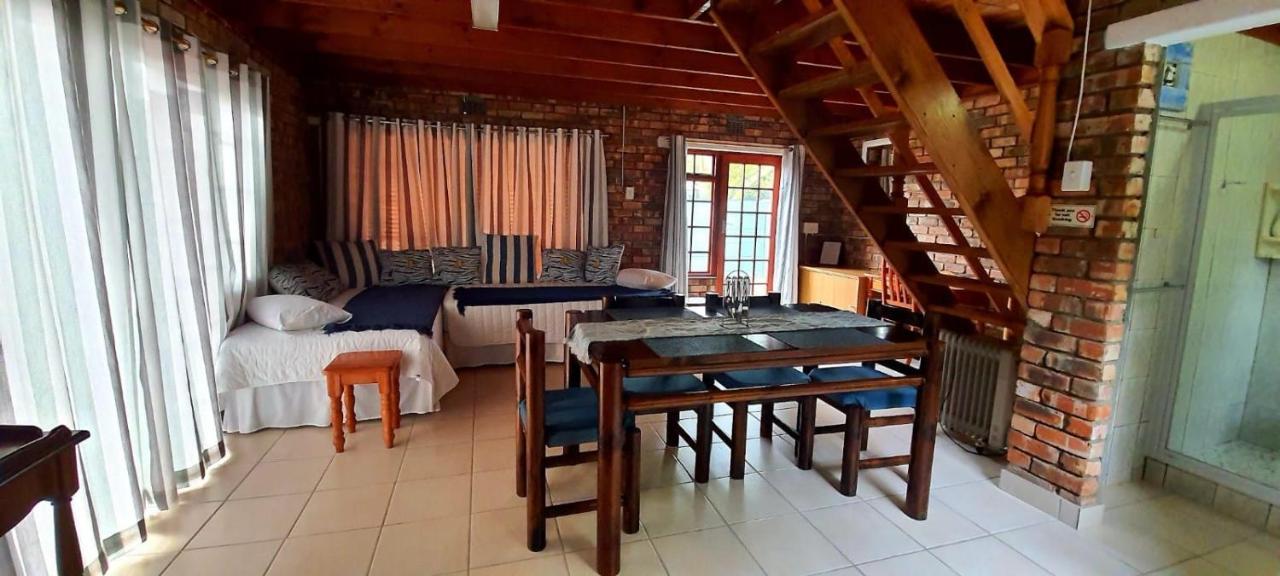 Cozy Cottage +/- 500M From The Beach ケープタウン エクステリア 写真