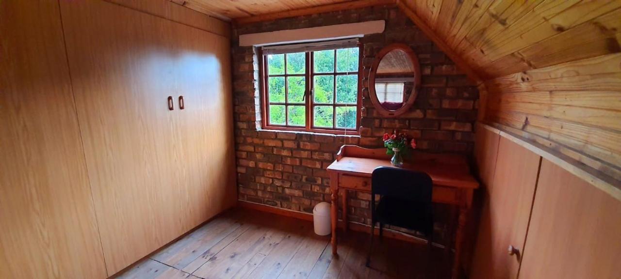Cozy Cottage +/- 500M From The Beach ケープタウン エクステリア 写真